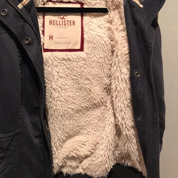 Hollister winter jacket - Picture 3 of 5